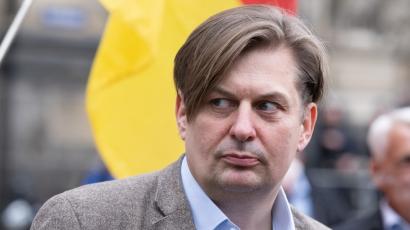 Rückzug von Europakandidat Krah aus Wahlkampf und Vorstand.