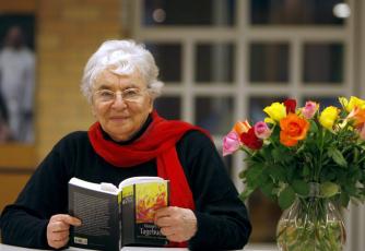 Ruth Weiss